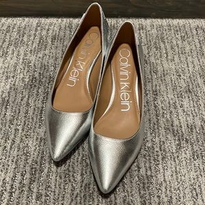 Calvin Klein kitten heel pumps